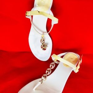 Gucci Shoes - GUCCI Patent Leather Off white yellow Chain Sandal Gucci Shoes - GUCCI Patent Leather Off white yellow Chain Sandal